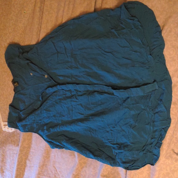 Banana Republic Tops - XL Banana Republic Button Down Sleeveless Shirt 💥2 FOR $15💥